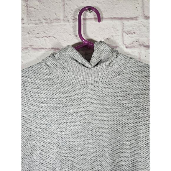 Athleta Womens Gray Running Top Thumb Holes Size Medium Waffle‎ Pattern - Picture 2 of 6